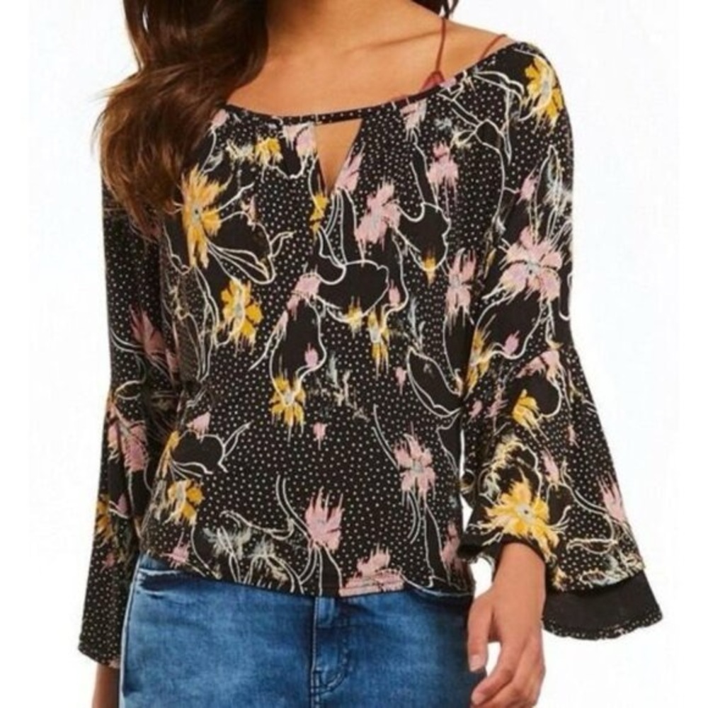 Free People Boho black Floral Top sz xs Rayon Stretch Bohemian Festival flouncy